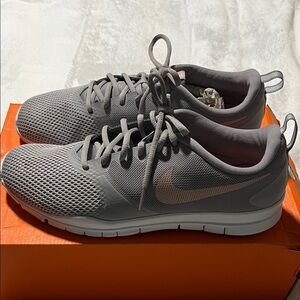 Nike Women’s Gray Mesh Sneakers